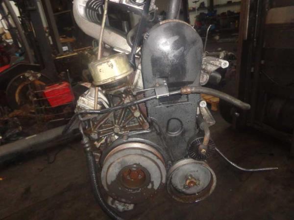 MOTEUR VW 2.4 DIESEL - Vue 2
